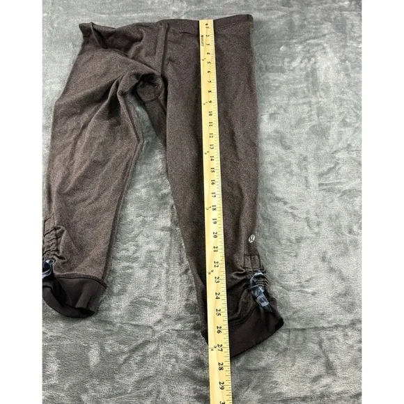 Lululemon Salutation Side Tie Crops Gray Black Women’s 6 Athleisure Yoga - Picture 7 of 9